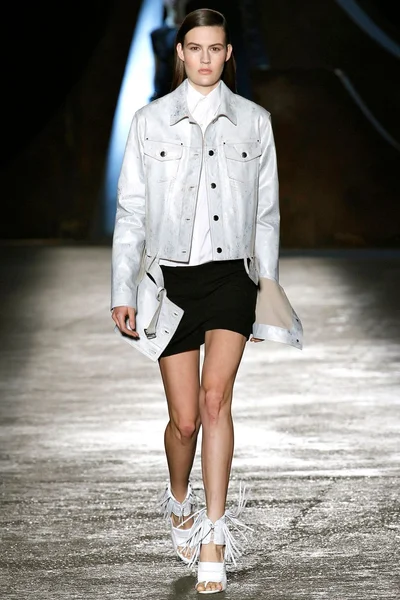 Look 23